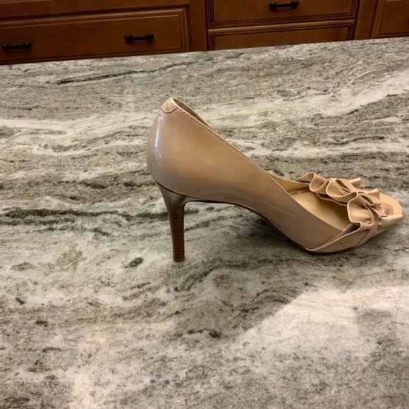 New, never worn high fashion high heel - Picture 2 of 5